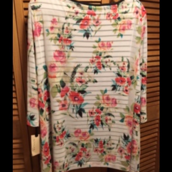 Emaline Woman Flowery Tunic - Picture 2 of 8